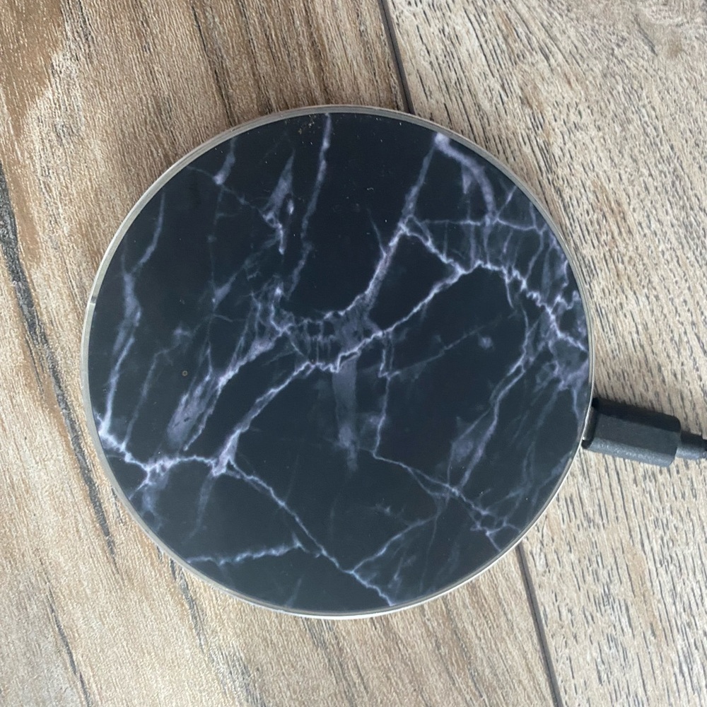 Wireless Charger-Free w/$40 Purchase